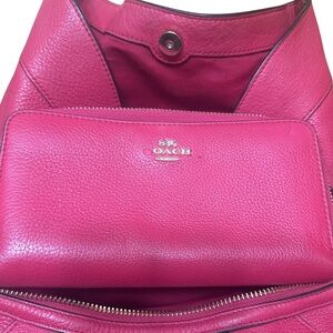 Coach Pink wallet with Pebbled Leather